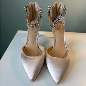 BRAND NEW BOX INCLUDED Badgley Mischka Heels